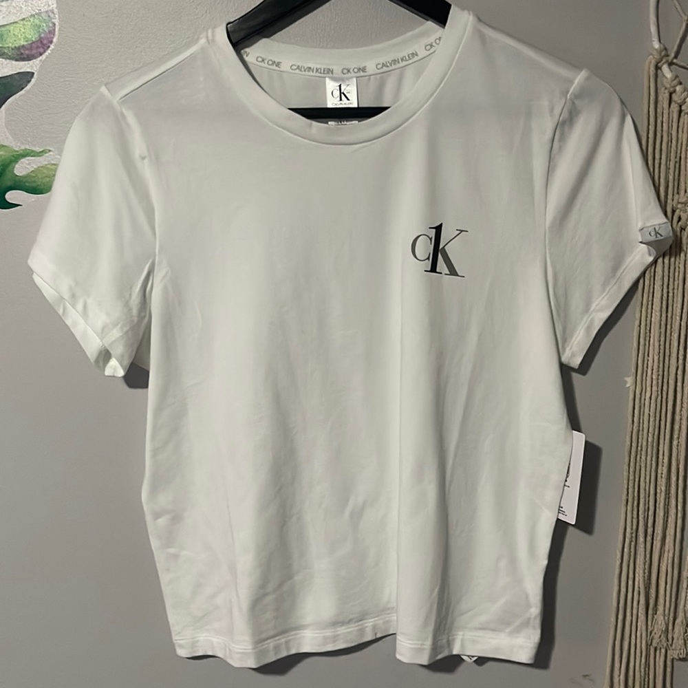 Calvin Klein NWT CREW NECK T-Shirt RRP $50 !! Bundle & save - Picture 2 of 5